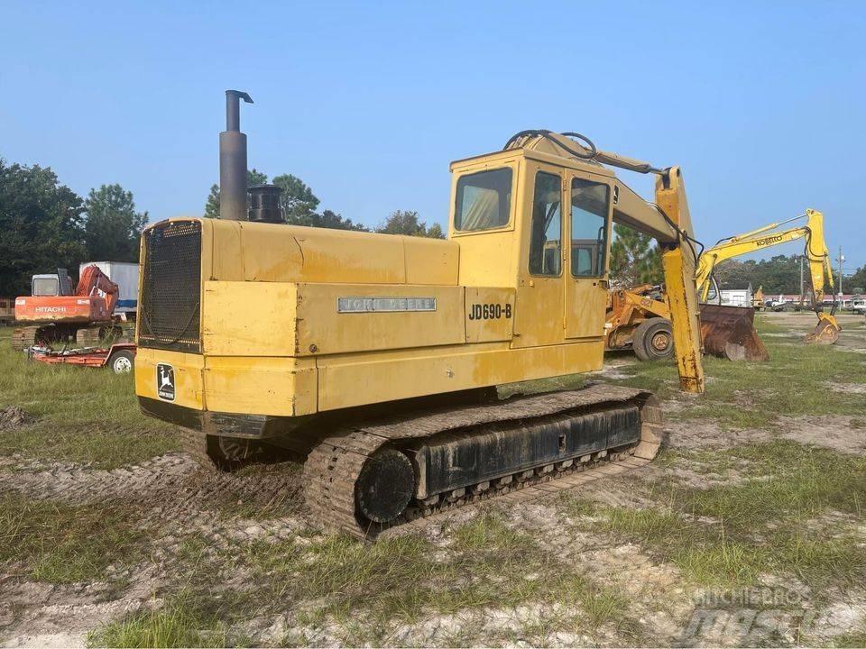 John Deere 690 B Escavadoras de rastos