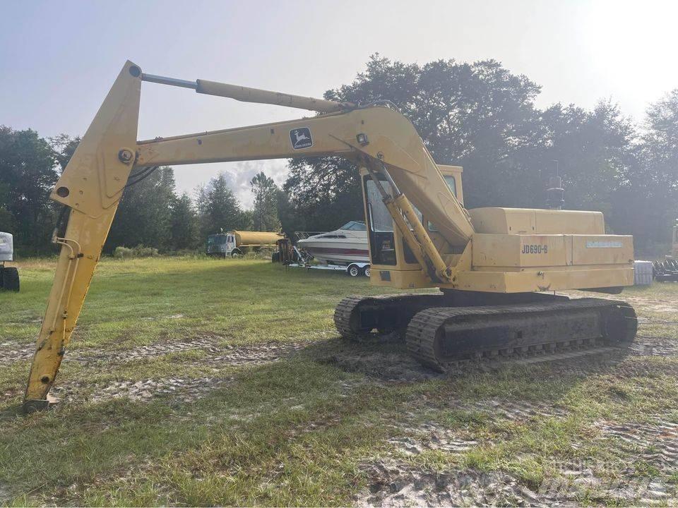 John Deere 690 B Escavadoras de rastos