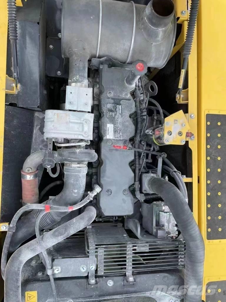 Komatsu PC220-8 Escavadoras de rastos