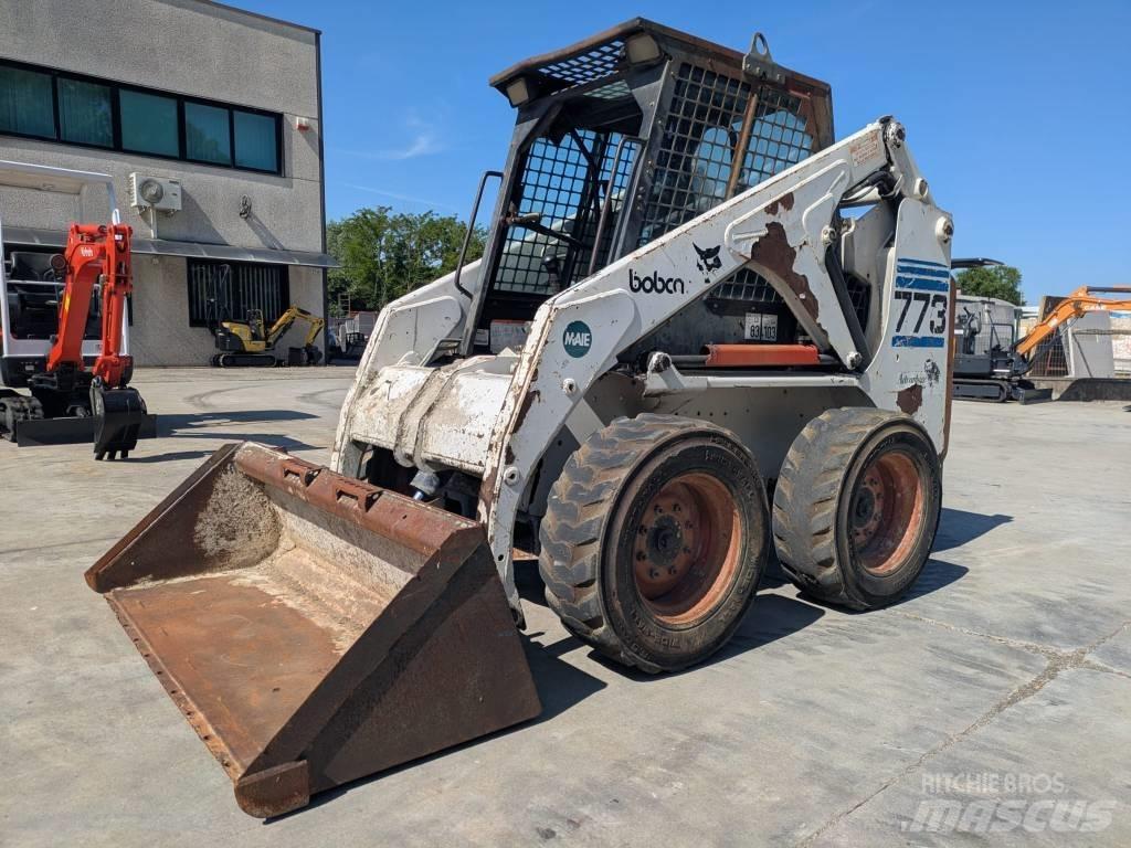 Bobcat 773 Carregadoras de direcção deslizante