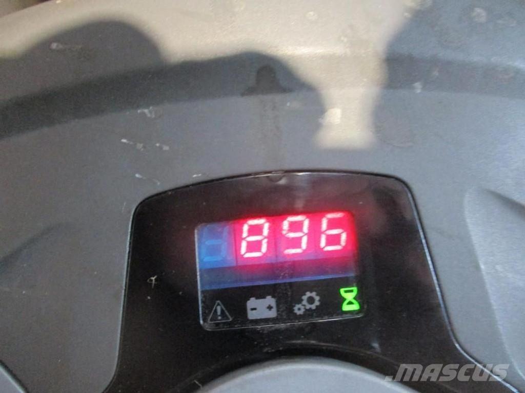 Toyota SWE 120L Empilhador para operador externo