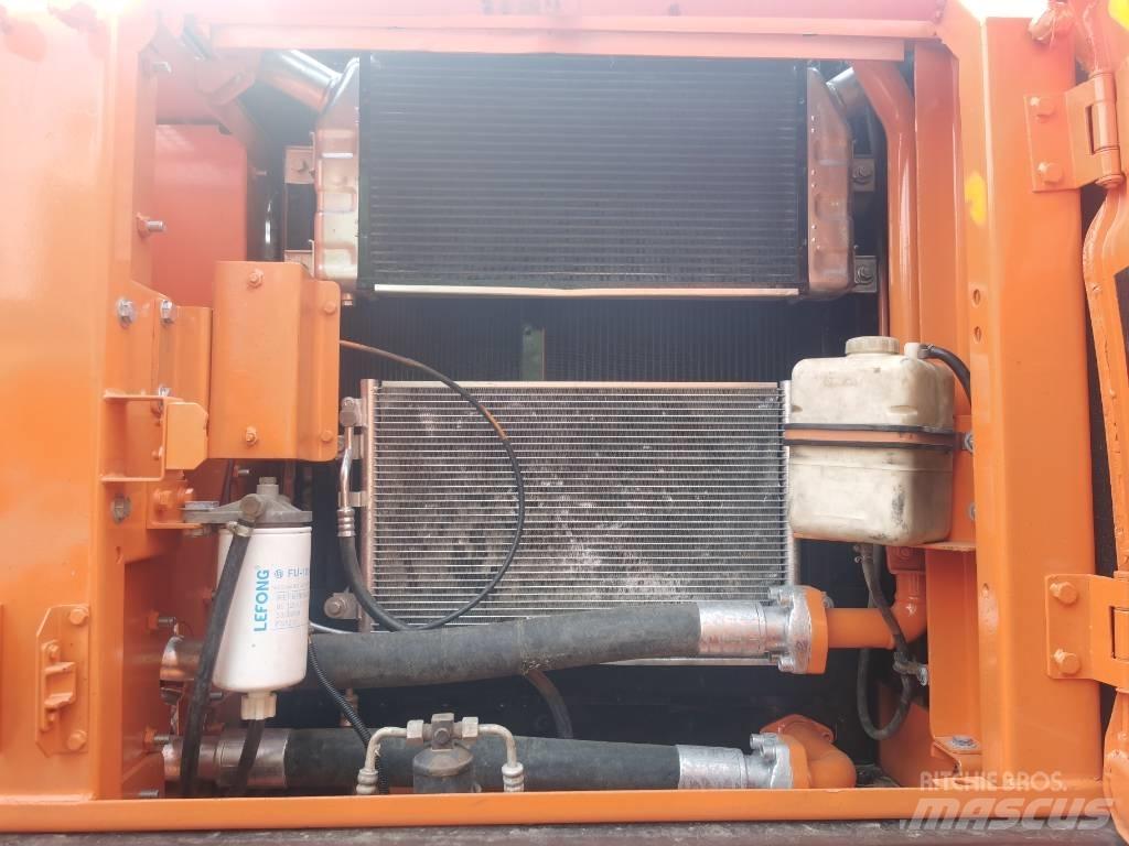 Doosan DX 225 LC Escavadoras de rastos