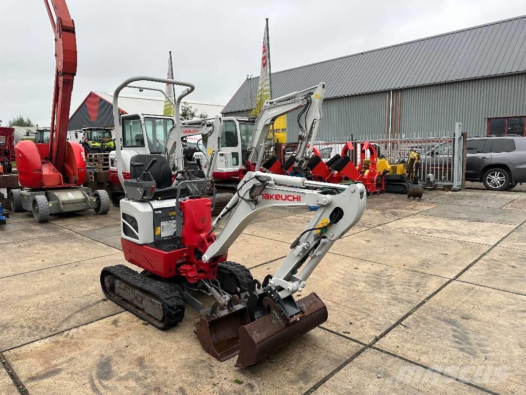 Takeuchi TB 210 R Mini Escavadoras <7t