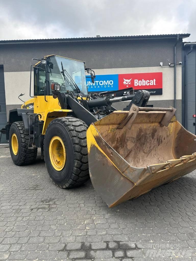 Komatsu WA 250 PZ-6 Pás carregadoras de rodas