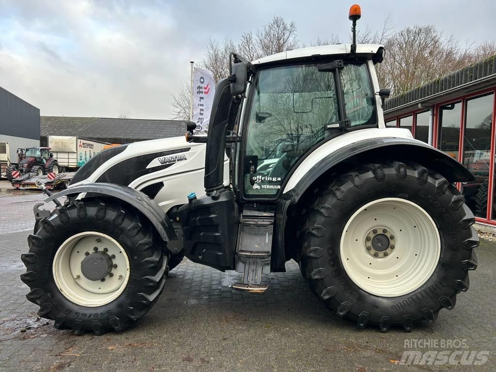 Valtra T154 Active Tratores Agrícolas usados