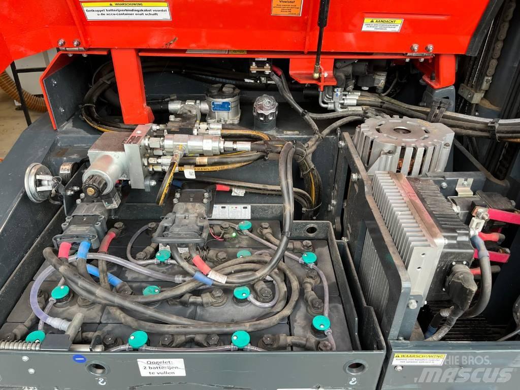 Combilift CBE3000 Carregadores laterais