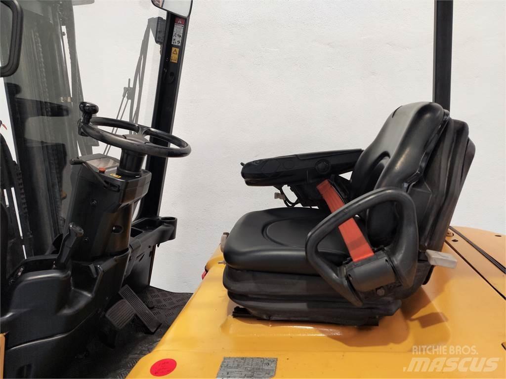 CAT EP25K PAC Empilhadores eléctricos