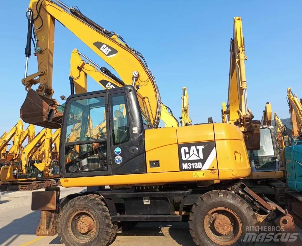CAT CAT313D Escavadoras Midi 7t - 12t