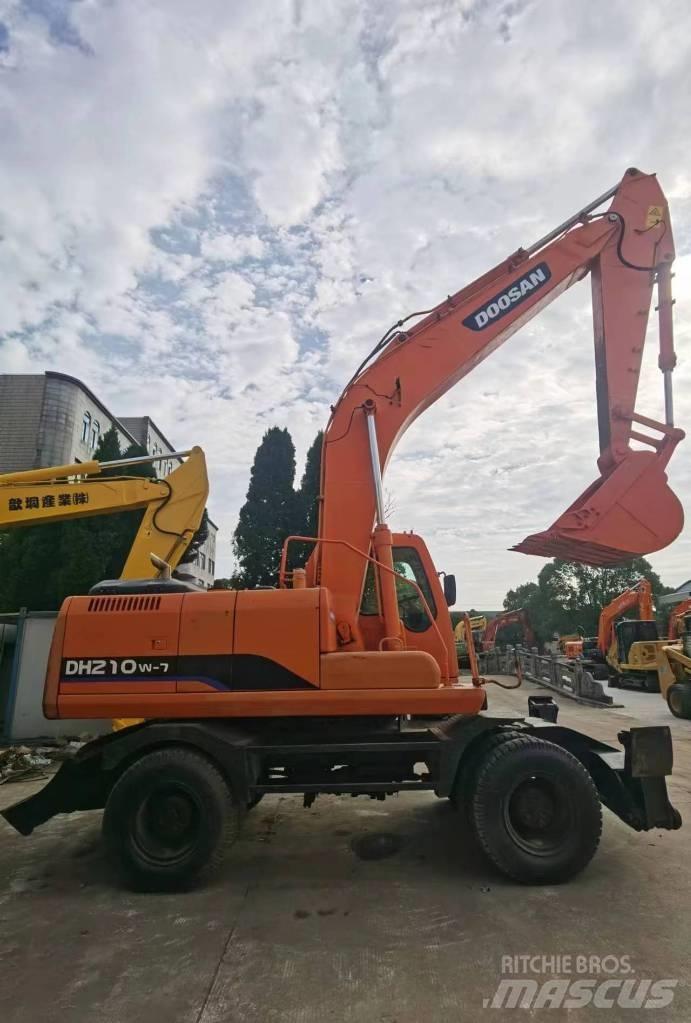 Doosan DH 210 W-7 Escavadoras de rodas