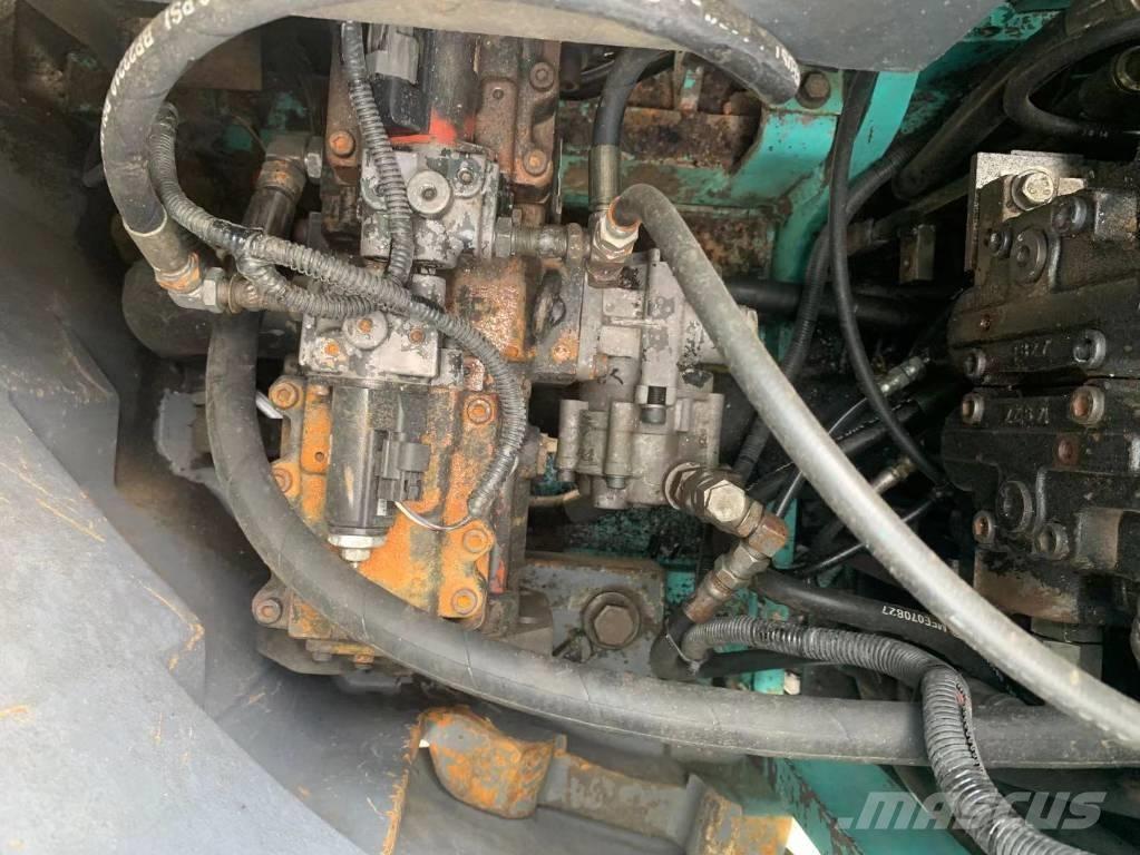 Kobelco SK 135 Escavadoras de rastos