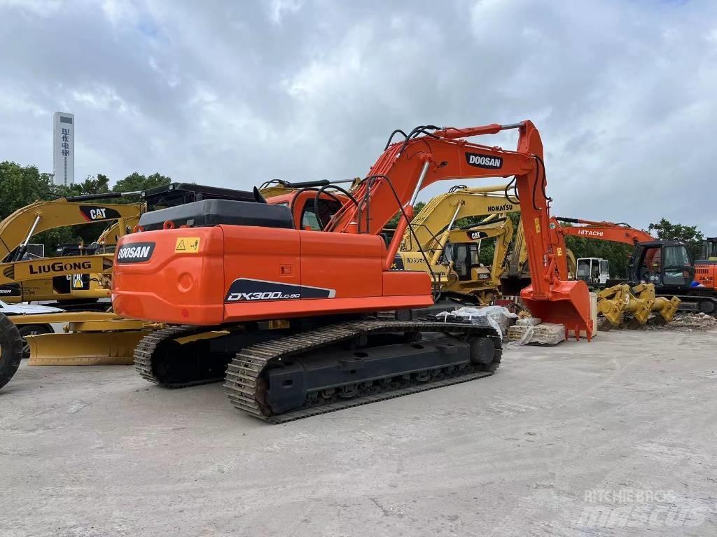 Doosan DX 300 Escavadoras de rastos