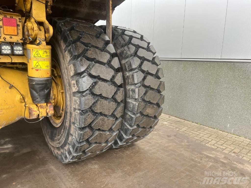 CAT 775 G Camiőes dumper basculantes rígidos