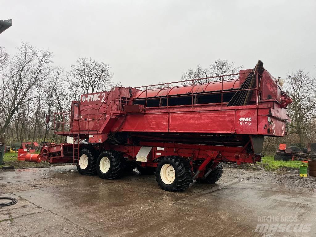 FMC 979 AT 6WD Colhedores Ervilhas