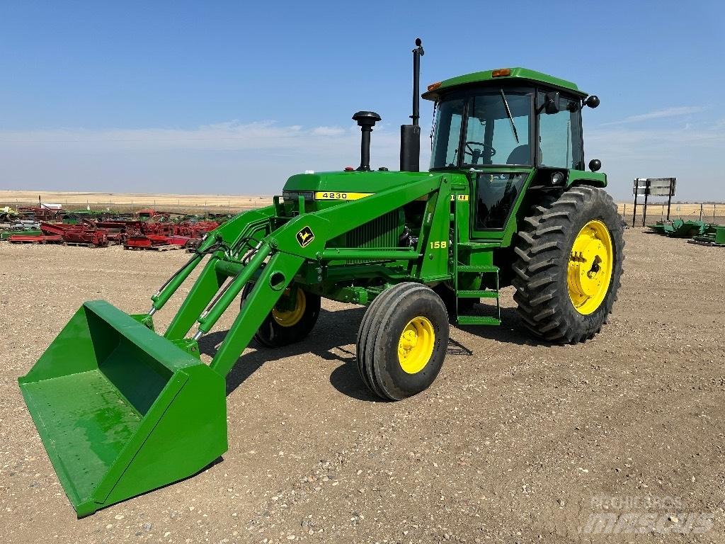 John Deere 4230 Tratores Agrícolas usados