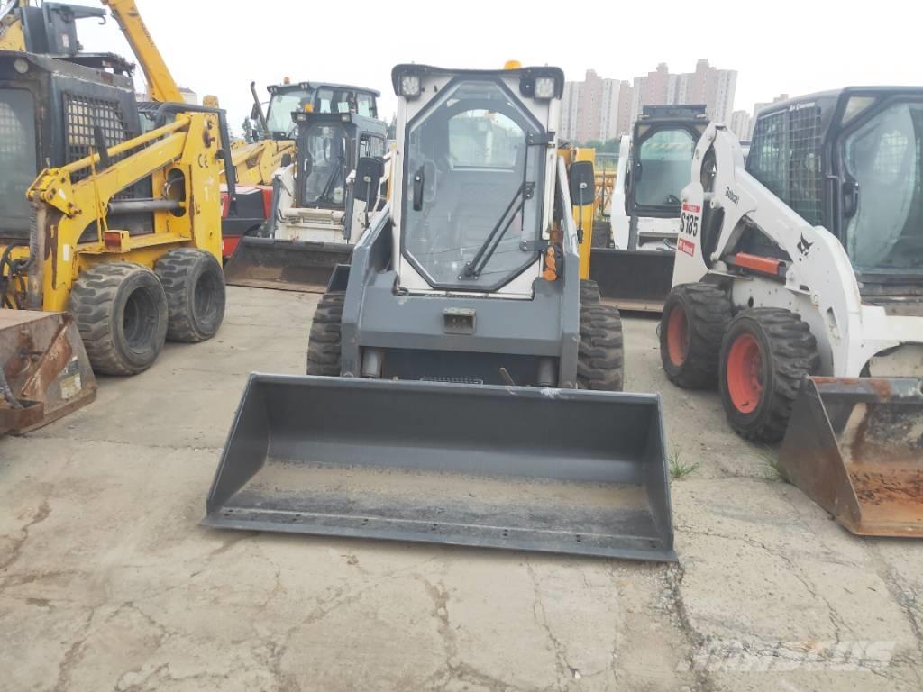 LiuGong CLG 375 B Carregadoras de direcção deslizante