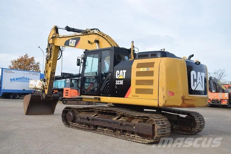 CAT 323E-stock id2 Escavadoras de rastos