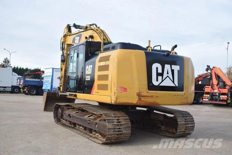 CAT 323E-stock id2 Escavadoras de rastos