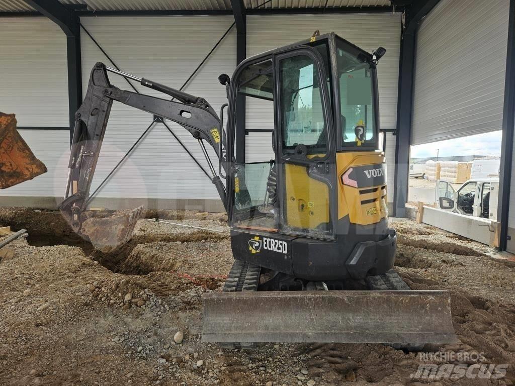 Volvo ECR 25 D Mini Escavadoras <7t