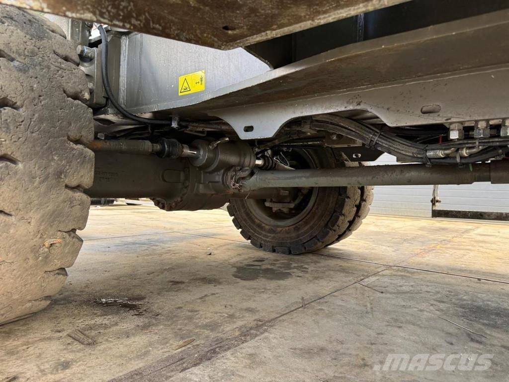 Sennebogen 825M E Manipuladores de resíduos / indústria