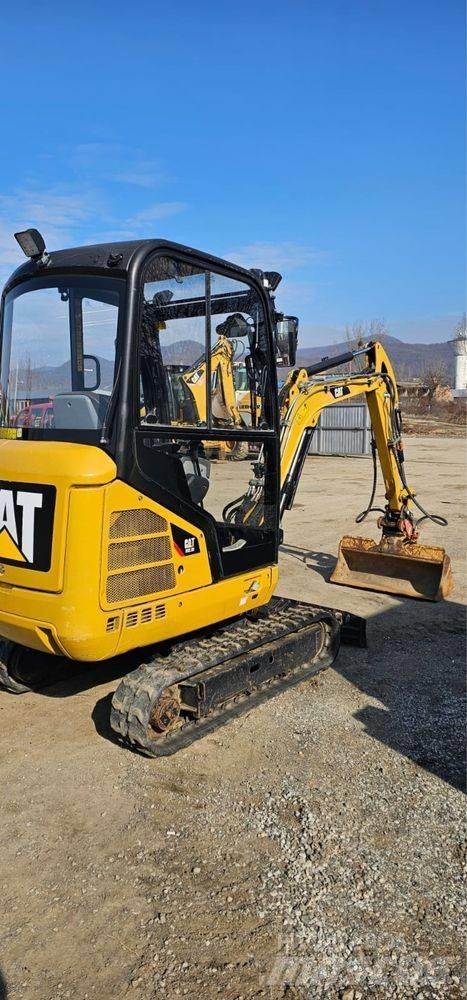 CAT 302.2 D Mini Escavadoras <7t