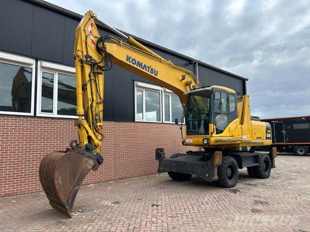 Komatsu PW200 Escavadoras de rodas