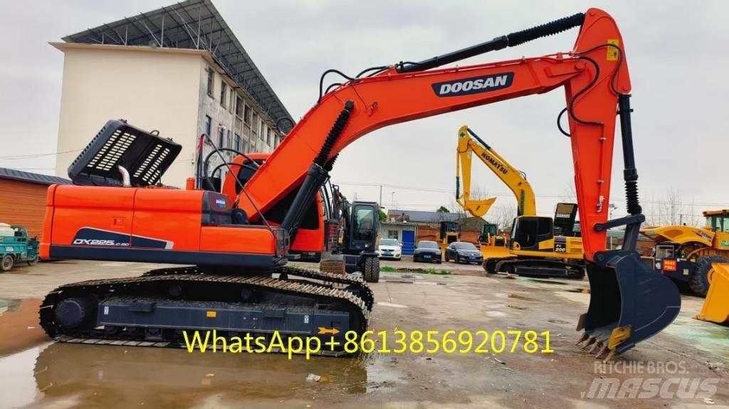Doosan DX 225 Escavadoras de rastos