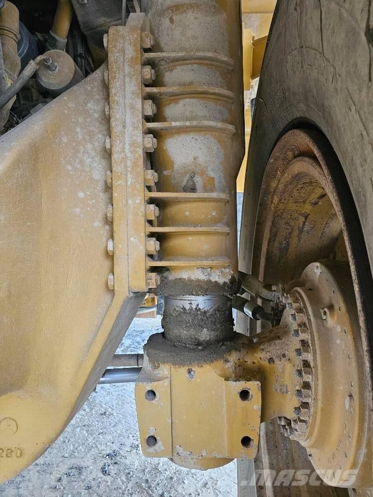 CAT 777 D Camiőes dumper basculantes rígidos