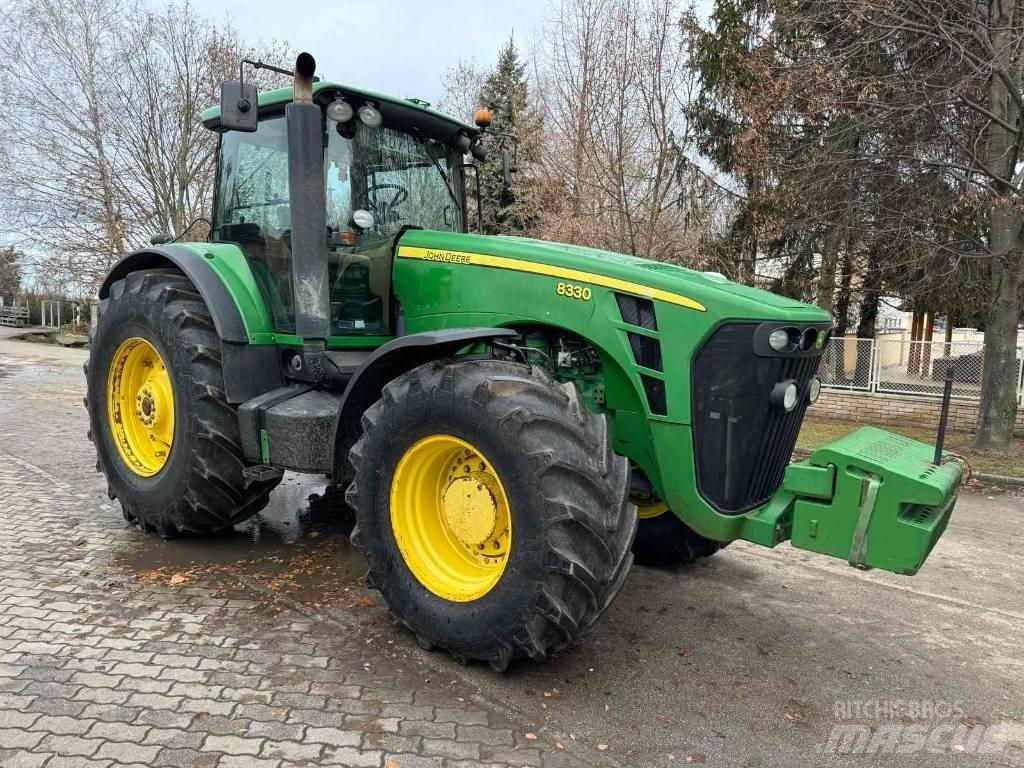 John Deere 8330 Tratores Agrícolas usados