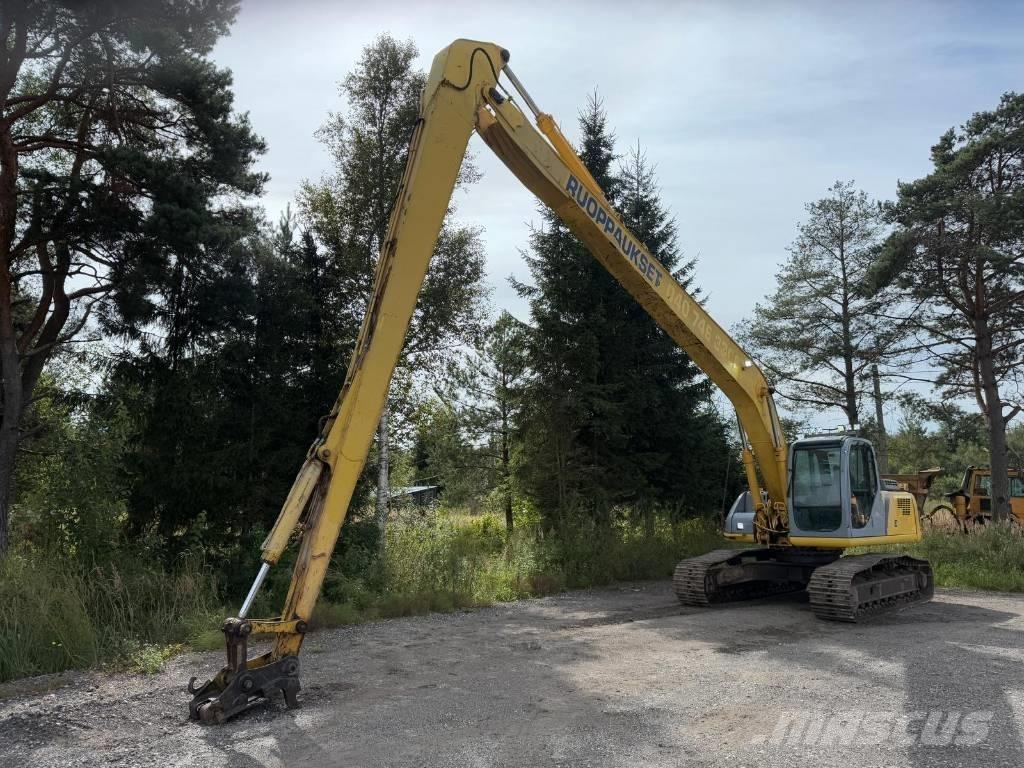 New Holland E 215 Escavadoras de longo alcance
