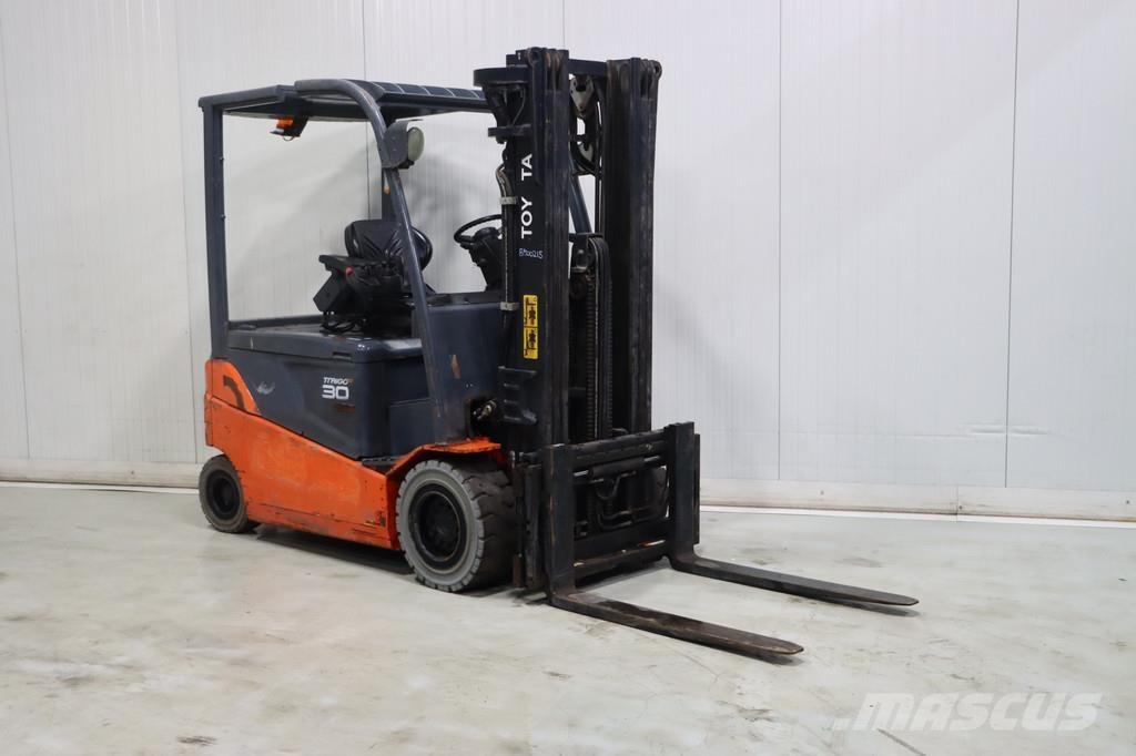 Toyota 8FBMT30 Empilhadores eléctricos