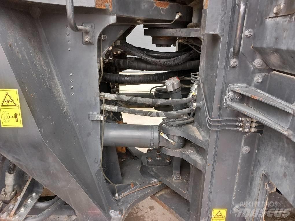 Komatsu WA500-7 Pás carregadoras de rodas