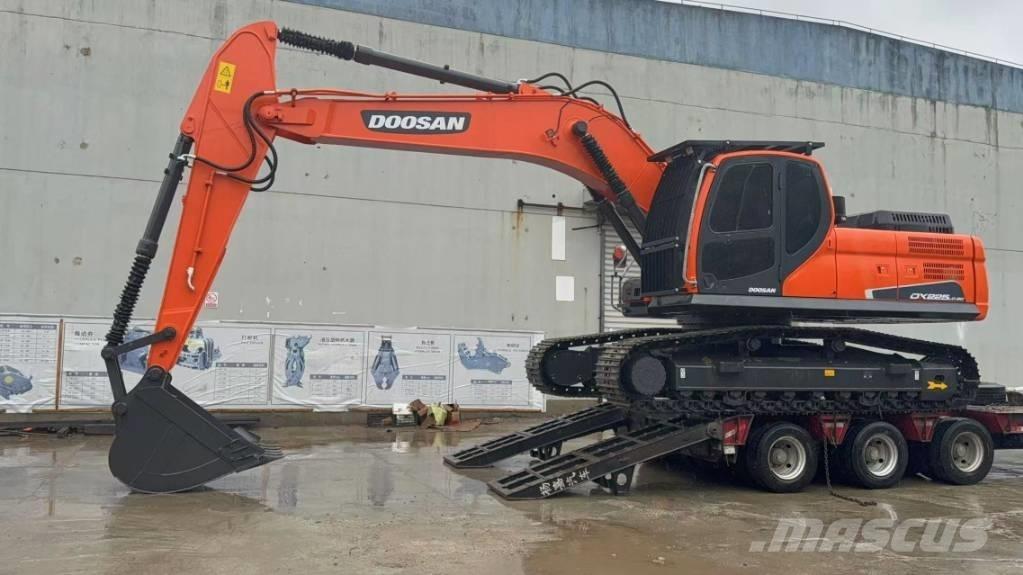 Doosan DX 225 LCA Escavadoras de rastos