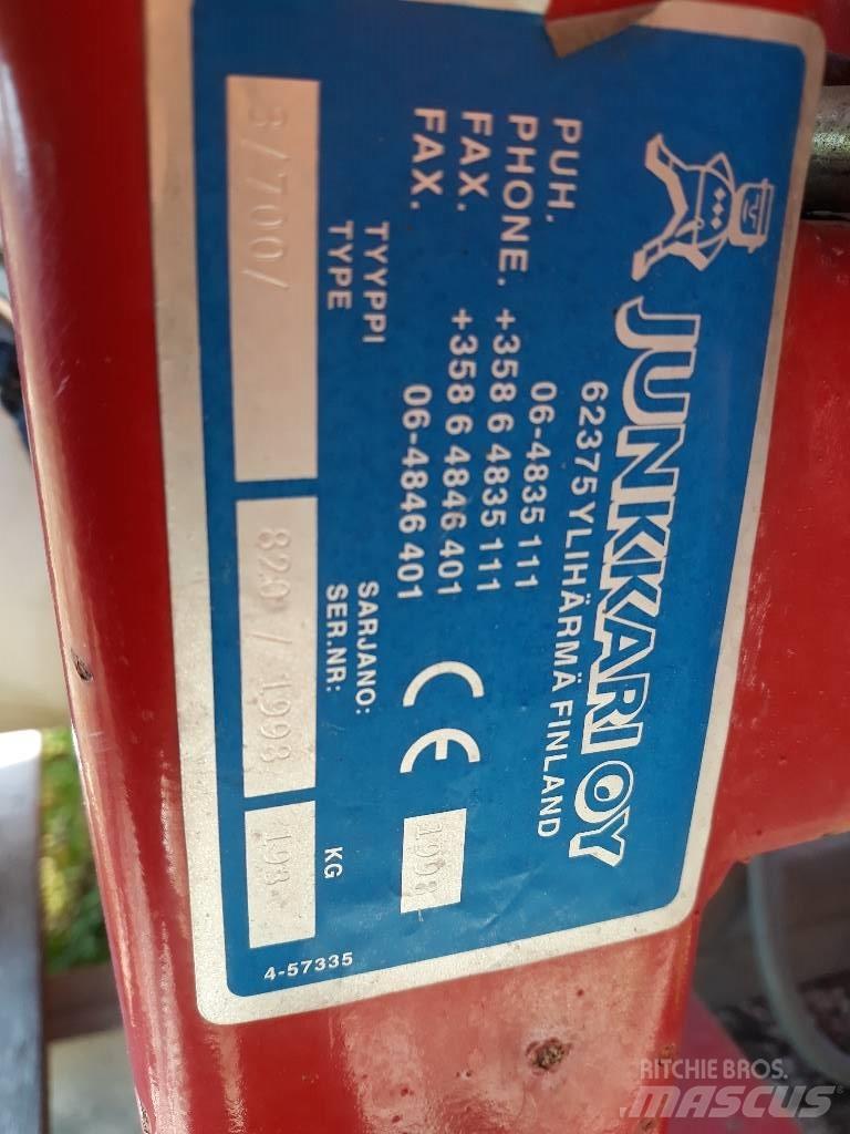Junkkari 8/700 Pulverizadores montados