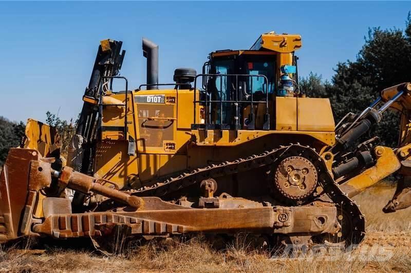 CAT D10T Dozers - Tratores rastos
