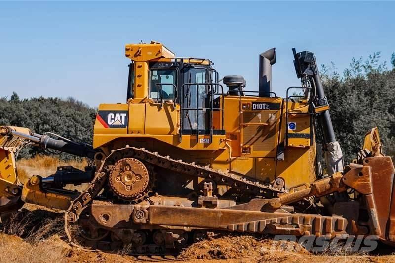 CAT D10T Dozers - Tratores rastos