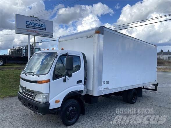 Hino 145 Camiões de entrega de bebidas