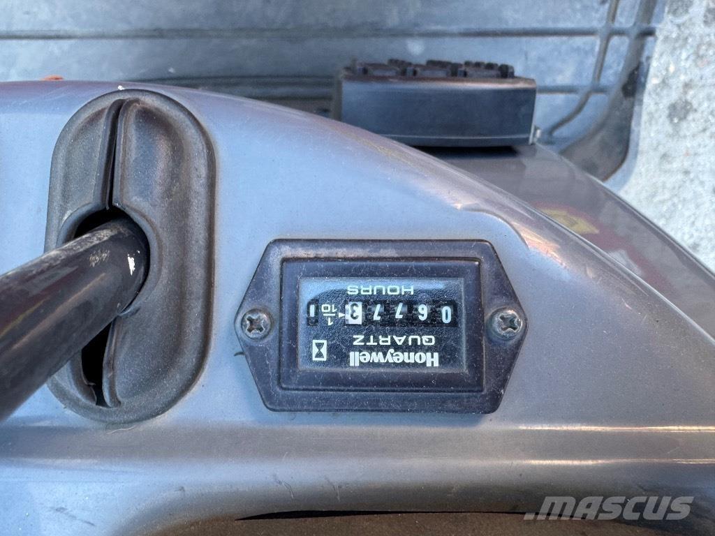 Yanmar SV08 (1D776) Mini Escavadoras <7t