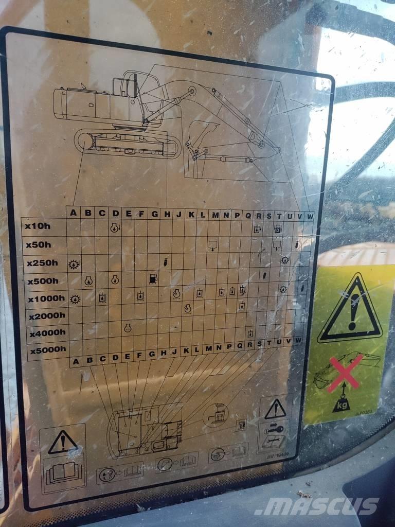 JCB JS 240 N LC Escavadoras de rastos