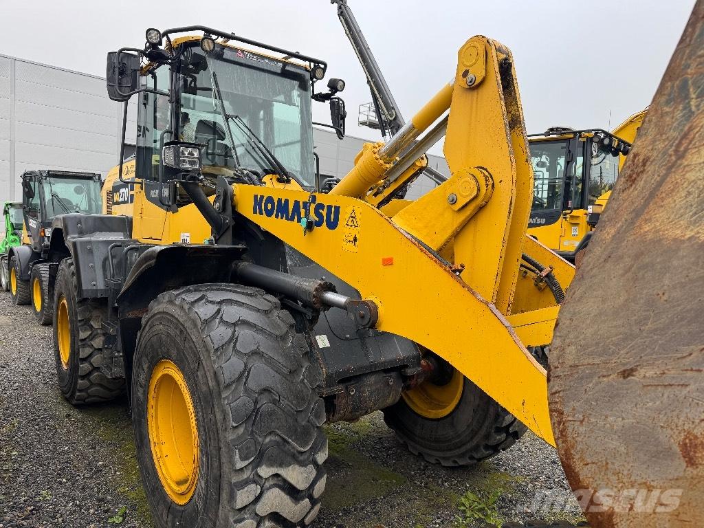 Komatsu WA 270-8 Pás carregadoras de rodas