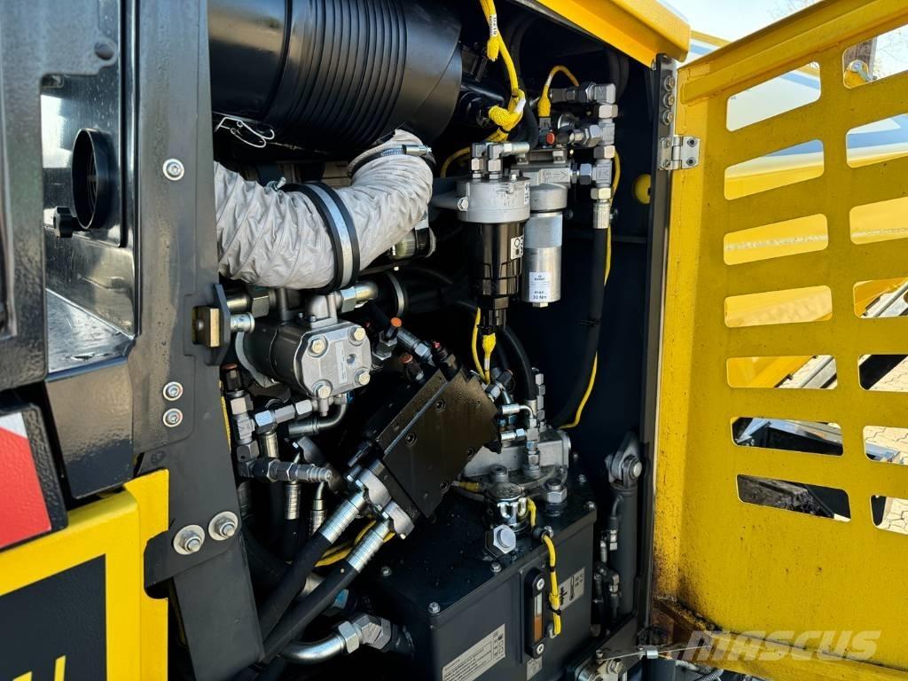 Bomag BF 300 C-2 Pavimentadoras de asfalto