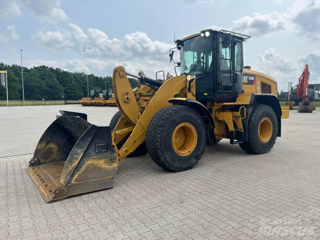 CAT 926M Pás carregadoras de rodas