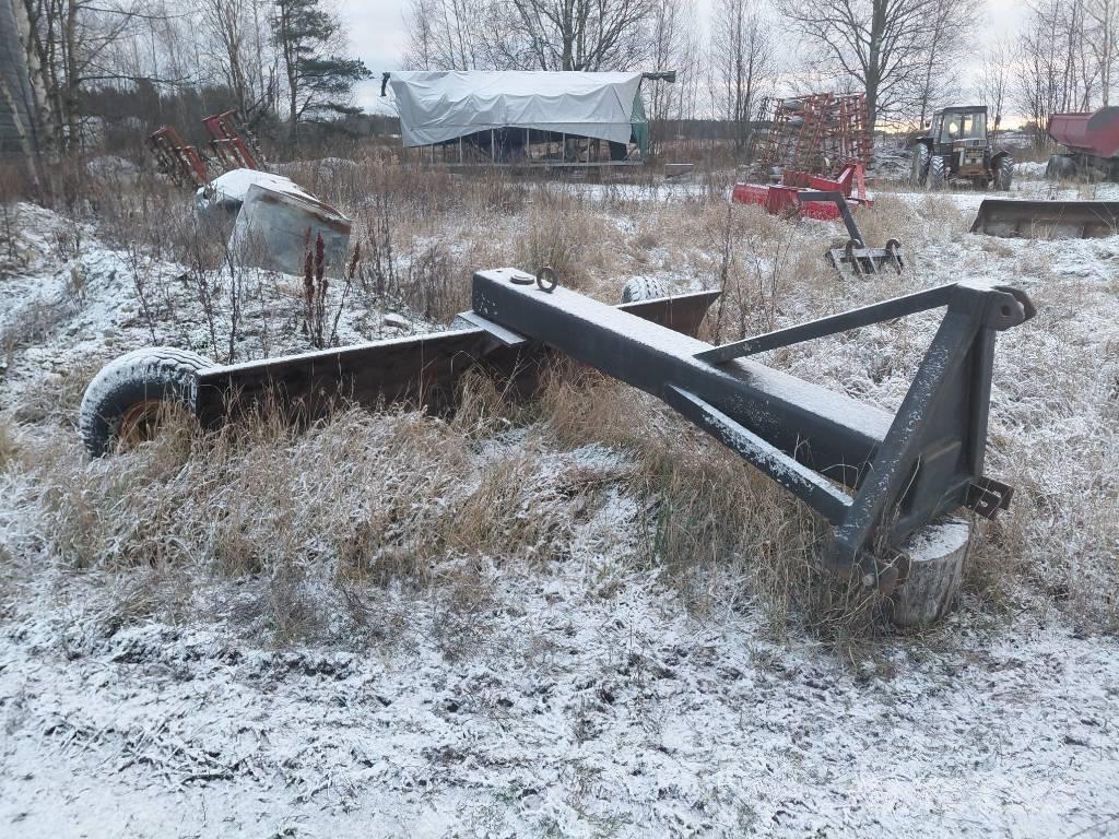 Takalana 300 Outros limpa-neves e máquinas de limpeza viária
