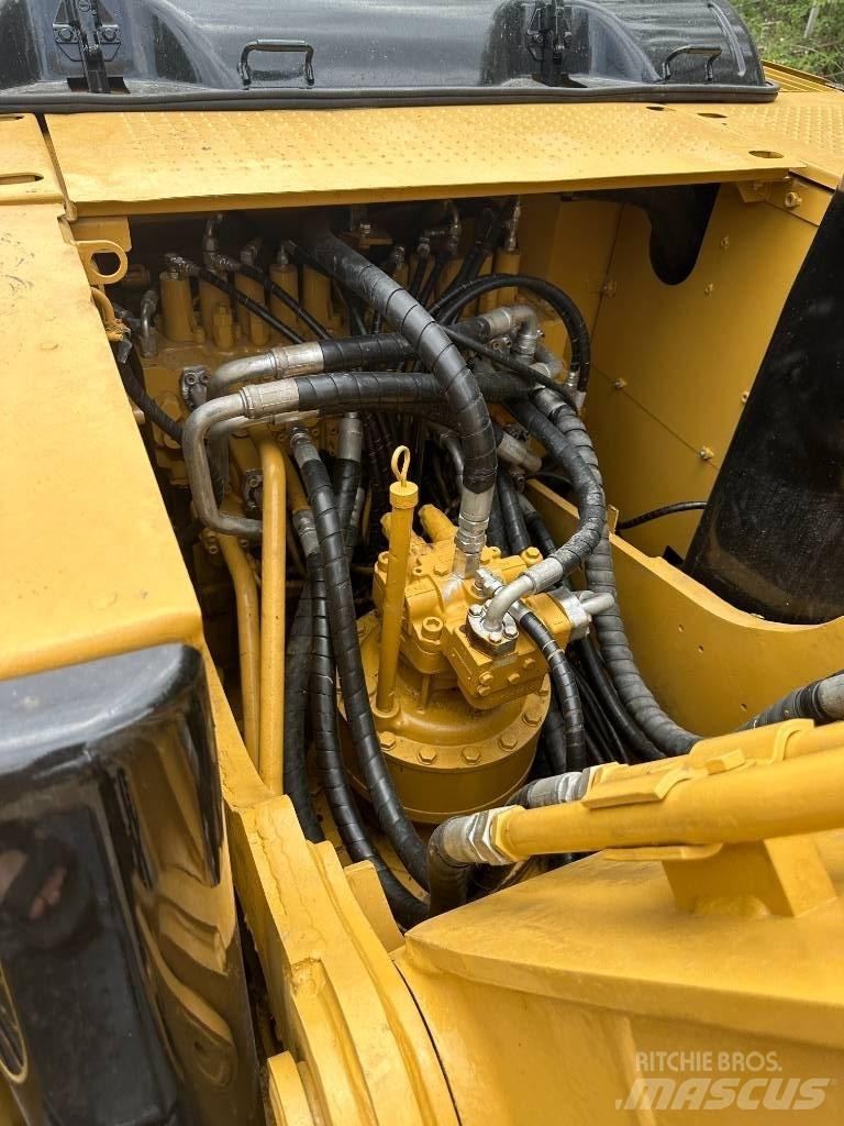 CAT 320D Escavadoras de rastos