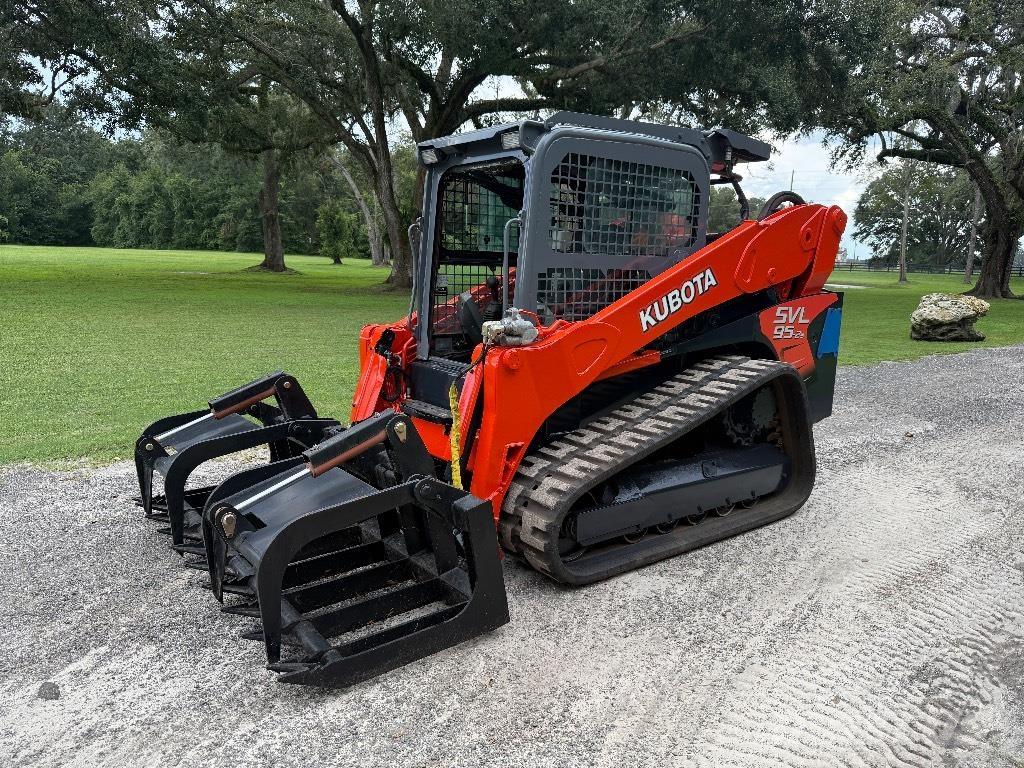 Kubota SVL 95-2 S Carregadoras de direcção deslizante