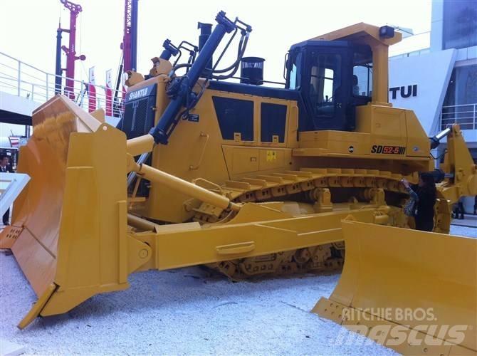 Komatsu D 65 EX-16 Dozers - Tratores rastos