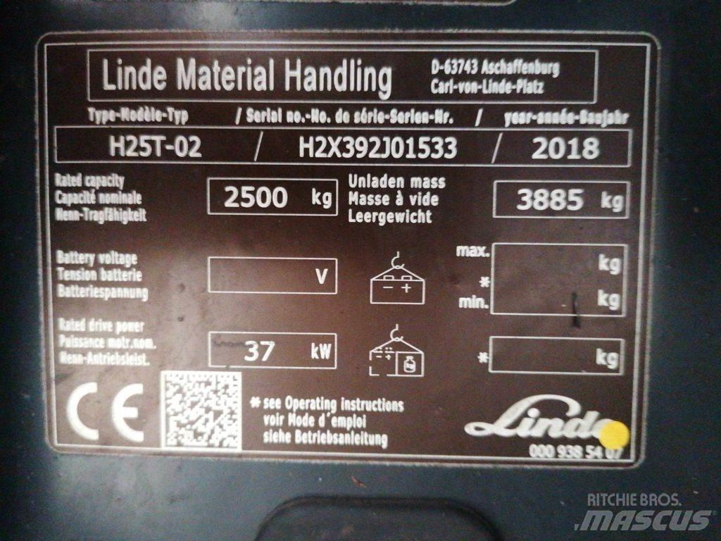 Linde H25T-02 Empilhadores a gás
