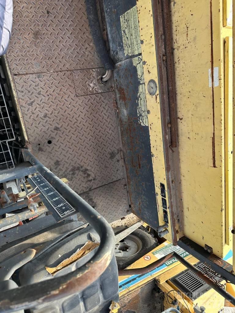 Dynapac F 141 C Pavimentadoras de asfalto