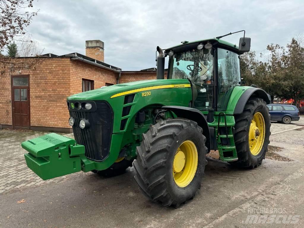 John Deere 8230 Tratores Agrícolas usados