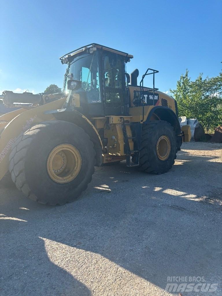 CAT 966m Pás carregadoras de rodas