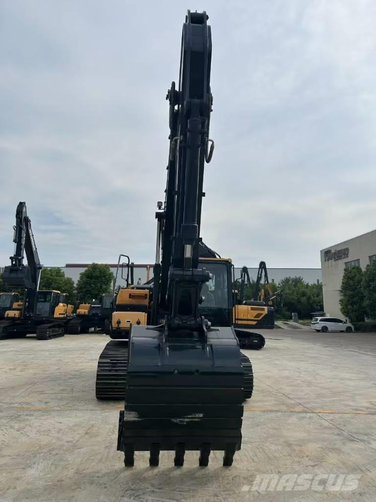 Hyundai HX 220 L Escavadoras de rastos